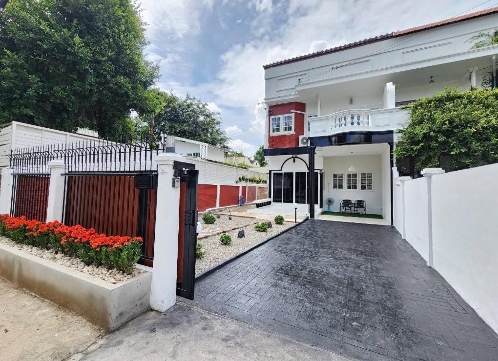 치앙마이 Boxsoon Nimman 2 # 4Beds 3Baths 빌라 외부 사진